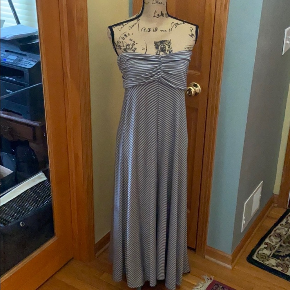Medium sleeveless summer dress